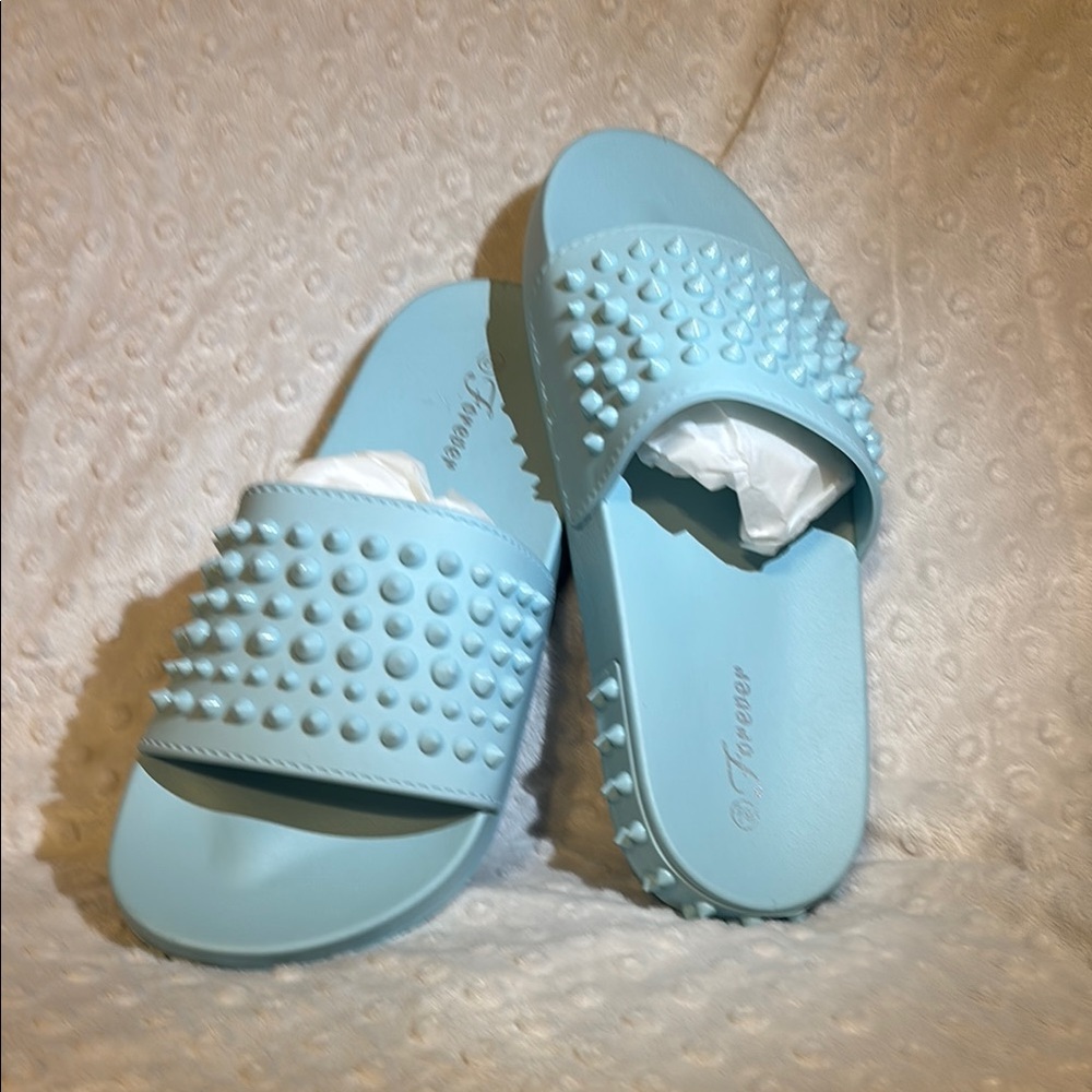 Blue Textured Slippers with Flat Sole